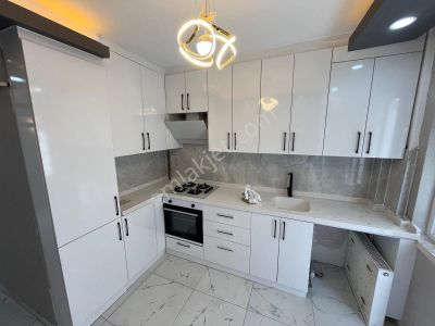 Plevne Mah Şık Tasarım Modern Yapı Geniş M2 Ara Kat 3+1 Daire