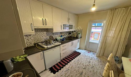 Pınarbaşı Hastane Yakını Kat Konumunda Altı Daire 3+1 Balkonlu