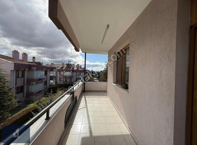 Erenköy Mahallesinde Huzur Dolu Site İçi Satılık 3+1 Daire
