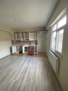 Adalet Gold Group Emlak'tan Merkezi Konumda Doğalgazlı 2+1 Kiralık Daire