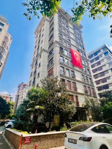 Erenköy'de Cadde Tren Arası Muhteşem Lokasyonda Satılık 3+1 Daire