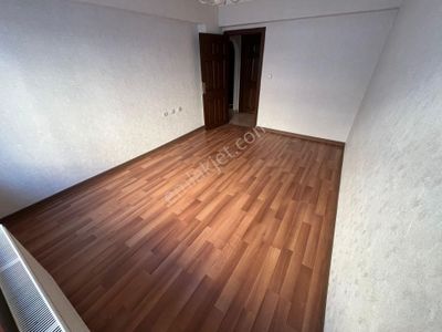 Bağlumda Asansörlü Katta 3+1