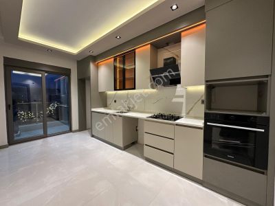 Aydoğmuş Mah. 3+1 Lüks Cadde Üzeri Ebeveyn Banyolu Çift Balkonlu