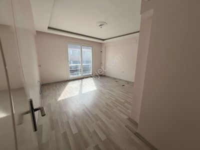 Konak Ulubatlı Mah.de 2+0 Ayrı Mutfak Balkonlu Havadar Ferah Kiralık Daire