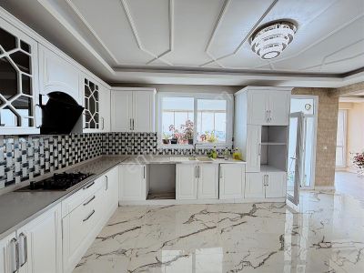 Mastfroş Caddesinde Ultra Lüx 4.5+1 Satılık Daire