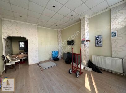 Piyade Mahallesi Köşebaşı Kesişimi İskanlı Kök Tapu Kullanışlı