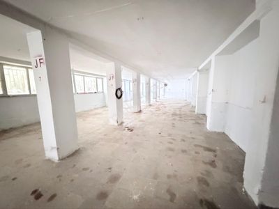 Sefaköy İnönü Mahallesi Kiralık 450 Metre² İş Yeri