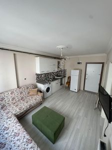 Abonelikleri Açık 1+1 Eşyalı Kiralık Daire