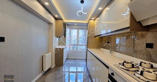 Etimesgut Elvan Mahallesi Komple Yapılı 3+1// 120m2 Son Katta