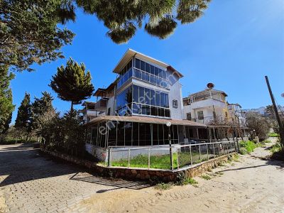 Kuşadası'nda Masrafsız Her Katı Ayrı Konforlu 3+1 Yazlık