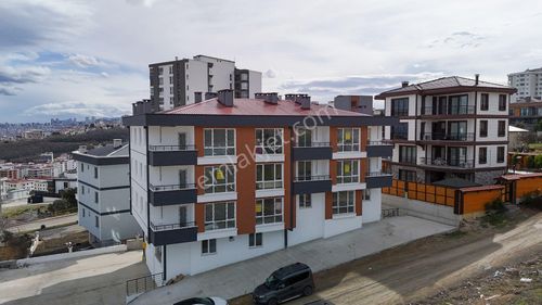 Sıfır Ara Katta Cam Balkonlu 1+1 Kiralık Daire