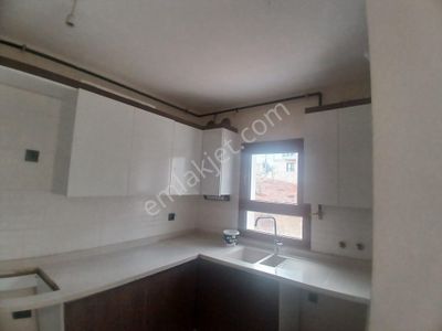 Adana Sarıçam Buruk Tokilerde Yola Yakın Okulada Yakın Yemek Odalı 2,5+1 Kiralık Daire