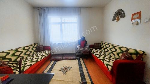 Metro Yakını, Sağlık İşçileri Okulu Karşısı 1+1 Eşyalı Daire