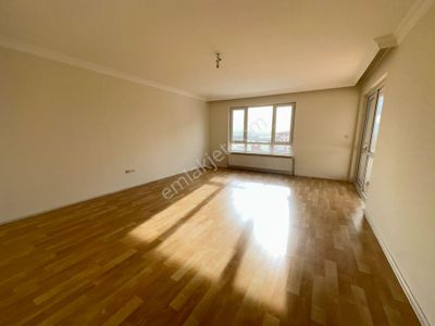 Cumhuriyet Mah 3+1 130m2 8.kat Ön Cephe Çığlık Sitesin'de Kiralık Daire