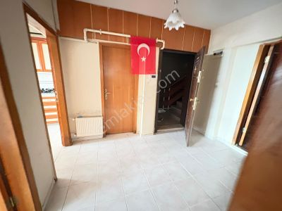 Göral Emlak 1+1 Dikmen Caddesi Paralelin De