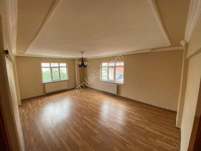 Geniş Kiralık 2+1 Daire