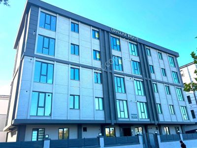 **eryıldız İnşaat'tan**hükümet Konağı Yanı Çarşı İçinde İskanlı K.otoparklı Ultra Lüks 1+1**