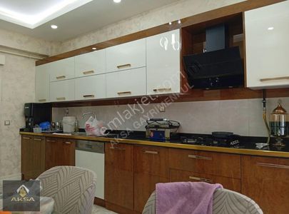 Fıstıklı Mah. Satılık 3+1 Bakımlı Masrafsız Göbek Daire!