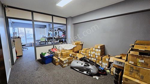 █ Konfor █ Küçükyalı Marmaray Karşısı Minibüs Üzeri 1+1 Ofis