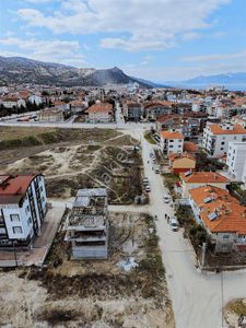 İnal Emlak' Tan Satılık 3 Cepheli 376 M2 Arsa