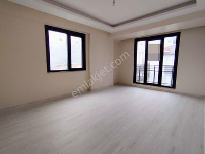 Mertcan Dan Gümüşpınar Mah Balkonlu 3+1 İskanlı Sıfır Satılık