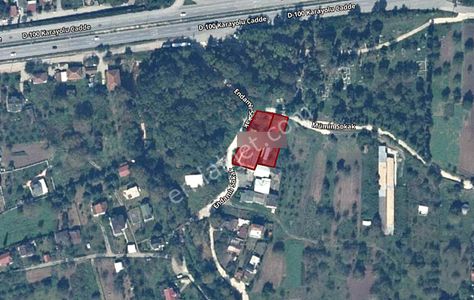 Kartepe Eşmede Göl Manzaralı 800 M2 Kapalı Alanlı Satılık Arazi