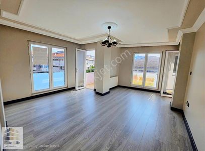 Kartal Yakacık'da Kaçırılmayacak Eminevime Uygun 90 M2 Daire