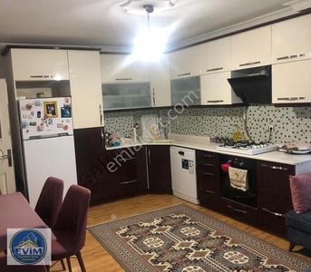 Haydaraliev Lisesi Mevkiinde Satılık Geniş Ara Kat Daire