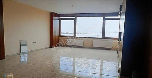 Boğa Gm Kadıköy Merkez'de 85 M2 İki Odalı Kiralık Ofis