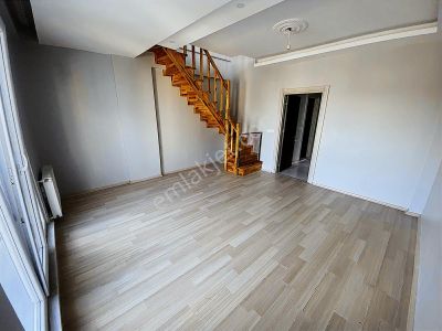 Arnavutköy Atatürk Mahallesinde Teraslı 140 M² Dubleks Fırsatı