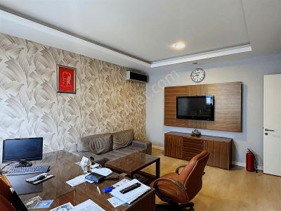 İkitelli Osb Giyim Sanatkarları C Blok 3.ada Tadilatlı İşyeri