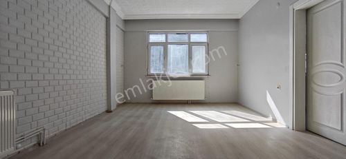 Hüsem Gayrimenkul'den 3+1 Kiralık Daire