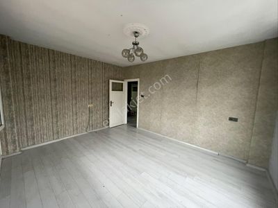 Boran Gayrimenkul'den Fatih Parkına Yakın 2+1 Kapalı Mutfak