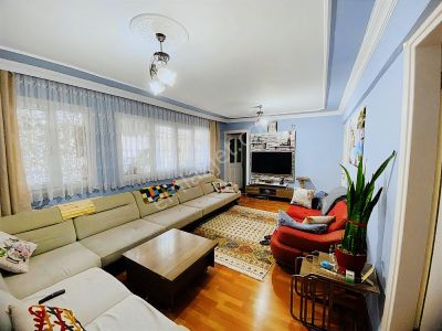 Buca Gediz Üç Katlı Müstakil Ev