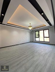 Au-çamlıcada Ebeveyn Banyolu Geniş Kullanım Alanı 3+1 Lüks Daire