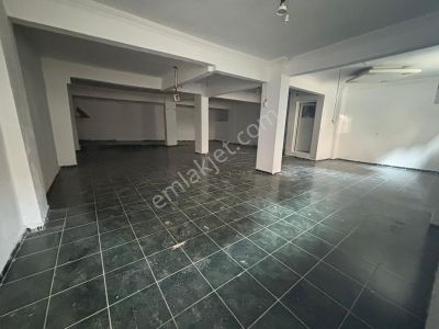 Yılmaz Emlak'tan İkitelli Atatürk Mahallesinde Kiralık Dükkan