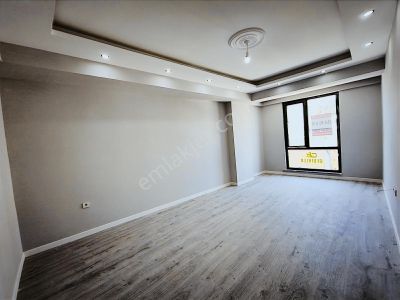 İzmit Kocatepede Satılık 3+1 Ön Cephe Çatı Dubleks 130 M²