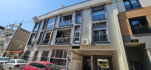 Çiğli Yeni Mahallede Aile Binası Dubleks Daire