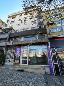 Mertcan Dan Küçükyalı Metro Durağına Yürüme 200m2 Fırsat Satılık Dükkan