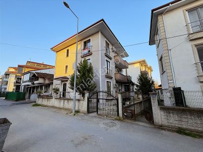 Serdivan Avm'ler Yürüme Mesafesi Kiralık 2+1 Daire/bahadır Eker