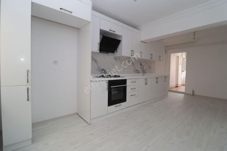 Akif'ten Etimesgut Elvan'da Yapılı Manzaralı 4+1 Teraslı Daire
