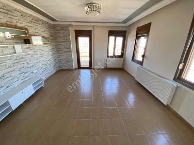 Dağlı !gayrimenkul'den 3+1 Cadde Üzeri Fırsat Daire!!