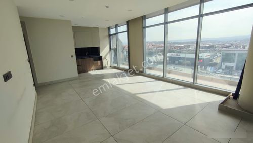 İstanbul Yolu Üzeri Vega Cadde Avm Kiralık 1+1 (büyük Tip) Köşe Ofis