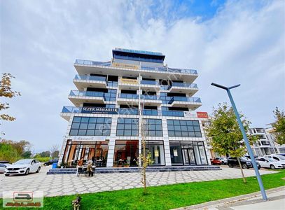 Atlas Emlak Kiralık Ofis İşyeri Kartepe Kent Meydanı Plaza