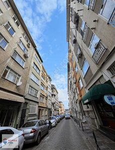 Kadıköy Rasımpaşa 'da Eşyalı 2+1 Kiralık Daıre