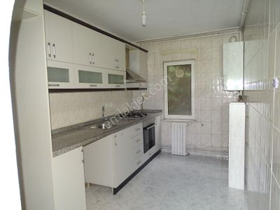 Sarıyer İstinye Boğaziçi Sitesinde Kiralık 3+1 Kombili