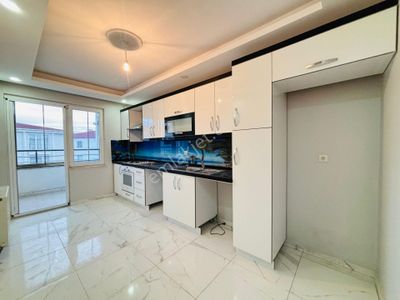 Güven'den Okullara Yakın Ara Kat K.otoparklı Ön Cephe 3+1 Daire