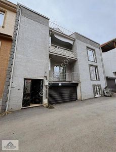 Eriklide Bahçeli, Garajlı, Ruhsatlı Müstakil 4 Katlı Bina
