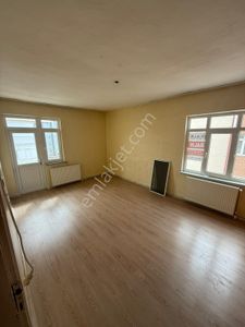 Yunuskent Mahallesinde 2+1 Ara Kat Kiralık Daire