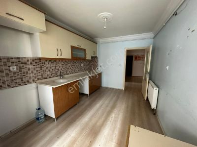 Kanunide Çift Banyo Kilerli Yeni Binada Üst Katta Kiralık 3+1 Daire